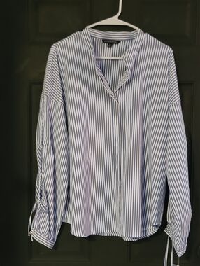 Zac & Rachel Women's Blue and White Striped Button Down Shirt